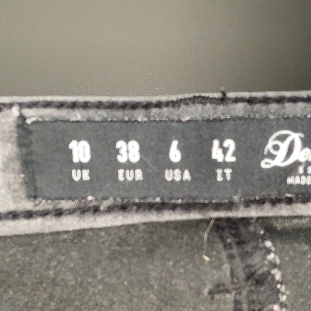 Distressed Black Jeans With Rips - Picture 4 of 4